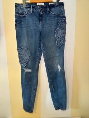 Jessica Simpson Kiss Me Super Skinny Jeans Size 29 Embroidered Patch Distressed